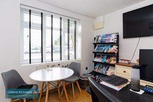 Living Room- click for photo gallery